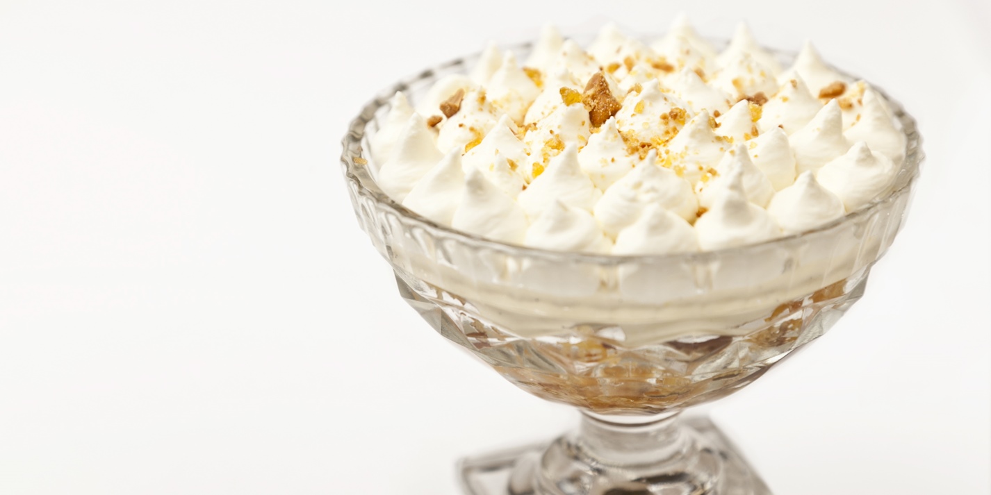 pâtissier préparant un dessert britannique